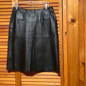 Vs2 Awesome real leather skirt zipper on the back